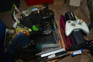 lot 389 image: XBox 360 and Controllers, Games