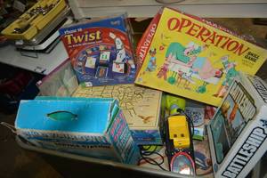 lot 386 image: Board Games Phase 10 Twist in Unopened