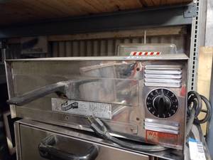 lot 410 image: Red Baron Pizza Oven