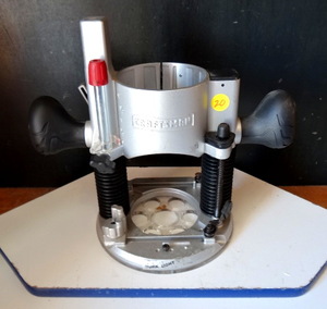 lot 20 image: CRAFTSMAN PLUNGE ROUTER BASE