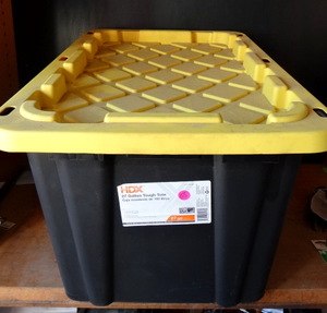 lot 55 image: HDX 27 GALLON TUFF TOTE WITH LID & CONTENTS