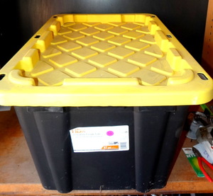 lot 56 image: HDX 27 GALLON TUFF TOTE WITH LID & CONTENTS (ALL ALUMINUM)