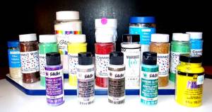 lot 71 image: LARGE ASSORTMENT OF GLITTER - ALL NEW