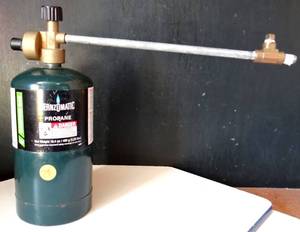 lot 79 image: BERNZOMATIC CAMPING GAS PROPANE