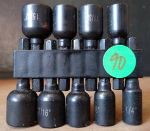 lot 90 image: 9 Pc POWER NUT DRIVER SET