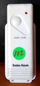 lot 102 image: RADIOSHACK BATTERY POWERED DOOR CHIME