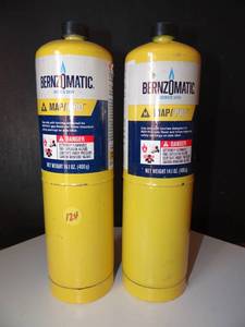 lot 124 image: BERNZOMATIC CAMPING MAPPRO GAS (2X)