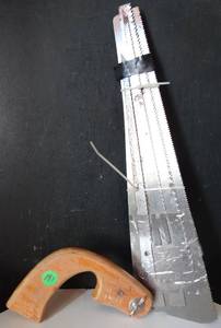 lot 191 image: INTERCHANGEABLE CORSAIR HAND SAW SET