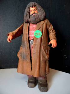 lot 206 image: 2001 Mattel Hagrid Harry Potter Figure