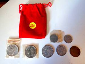 lot 220 image: LOT OF FRENCH FRANCS IN VELOUR BAG