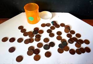 lot 230 image: LOT OF 62 - WHEAT CENT PENNIES