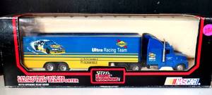 lot 231 image: 1992 RC 164 #94 Sunoco Ultra Oldsmobile Cutlass Terry Labonte Team Transporter
