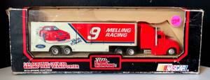 lot 234 image: 1991 Racing Champions #9 Bill Elliott Melling Transporter