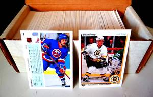 lot 237 image: 1990-91 UPPER DECK COMPLETE HOCKEY CARD SET