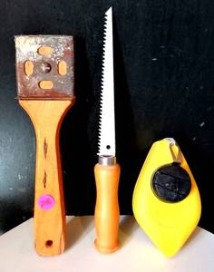 lot 246 image: TOOL LOT - SCRAPPER, KEYHOLE SAW, & CHALK LINE