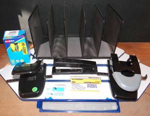 lot 251 image: ASSORTMENT OF OFFICE SUPPLIES AS SHOWN