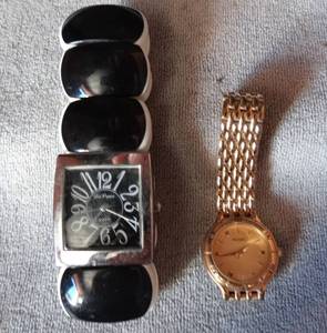 lot 268 image: WOMENS WATCH LOT AS SHOWN - BOTH NEED BATTERIES