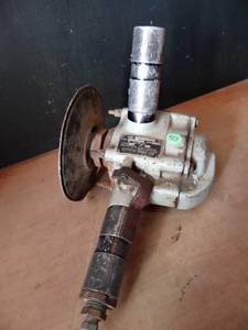 lot 323 image: VINTAGE AIR TOOL DISC SANDER - MODEL 8364 AL