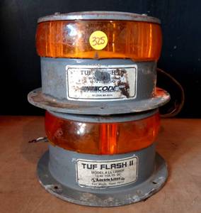 lot 325 image: LECTRIC LITES CO TUF-FLASH LL1200 BEACON-AMBER (2X$)