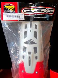 lot 339 image: CYCRA RACING SYSTEMS CYCRA-LITE VENTED FRONT FENDER, RED - (2009-2012 CRF450) NEW IN BAG $$