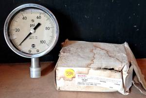 lot 334 image: NIB AMETEK  US GAUGE 540L PRESSURE GAUGE