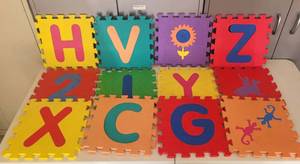 lot 15 image: CHILDRENS ROOM FLOOR MATS IN STYLE SHOWN.