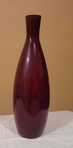 lot 39 image: TALL 26 H x 8.5 W DECORATIVE GLASS VASE IN STYLE AND COLOR SHOWN. MADE IN POLAND.