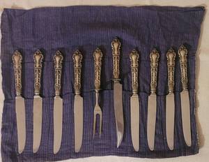 lot 60 image: ANTIQUE EARLY 1900S WATSON HDL STERLING SILVER KNIVES AND CARVING FORKKNIFE SET AS SHOWN. 10 PIECES TOTAL. (SOLD 10 X THE MONEY)