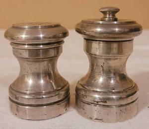 lot 72 image: REVERE SILVERSMITHS STERLING SILVER SHAKERS AS SHOWN.