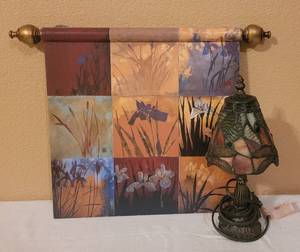 lot 93 image: WALL ART DECOR AND DESKTOP LAMP AS SHOWN.