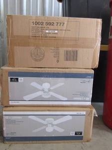 lot 56 image: 42 Littleton white ceiling fans qty 3 all bran new never opened