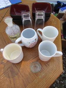 lot 138 image: Misc. coffee cups, 4 red and black bowls