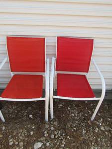 lot 162 image: 2 red and white out door patio chairs good condition