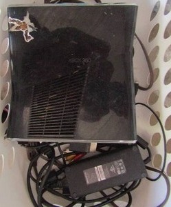 lot 172 image: X box 360 with cords only, unknown working condition