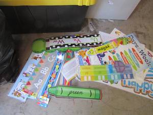 lot 179 image: Teaching lot includes, ABC posters, numbers lines, days of the week, colors and more