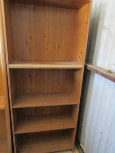 lot 34 image: 713012 Wood 5 tier book shelf open front,