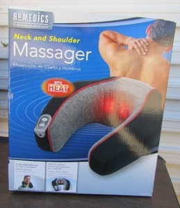 lot 14 image: Ho medics neck and shoulder massager new in box
