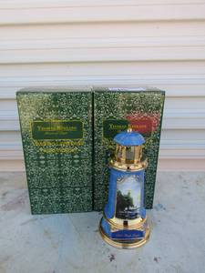 lot 4 image: Thomas Kinkade split rock- Victorian light houses new in box qty 2