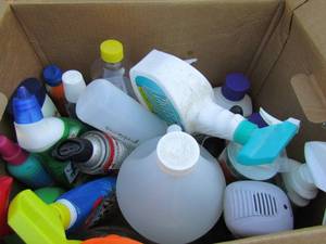 lot 209 image: 2 boxes full of used house hold cleaning items and cleansers