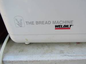 lot 219 image: welbily bread maker, black and decker steamer, metallic 2 spot toaster