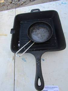 lot 237 image: OLD MOUNTAIN square cast iron skillet, small 1 egg pan handled