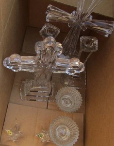 lot 31 image: Micas candle stick holders, star shape, 2 crystal Mikasa 8 crosses