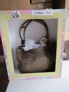 lot 101 image: the sac purse Cambria tote hand crafted tight weave crochet