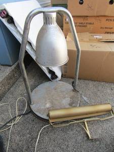 lot 120 image: Gold desk lamp, table outdoor light unknown working condition on both