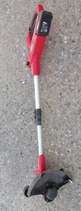lot 156 image: Hyper tuff electric weedeater 20 Volts, has battery but no charger base