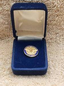 lot 39 image: Republican Presidential Task Force 1981-1986 - pushback pin