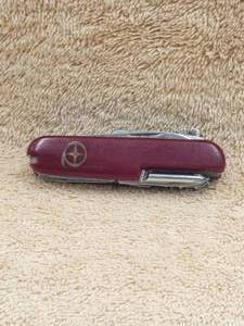 lot 45 image: Swiss army type knife