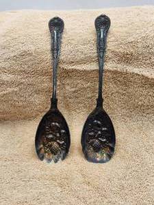 lot 55 image: Vintage Fruit themed silver-plated serving set - Sheffield England