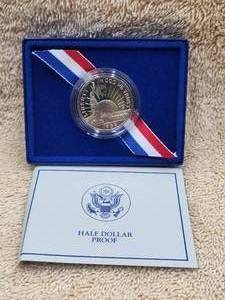 lot 63 image: 1986 Statue of Liberty Centennial Half Dollar - uncirculated Proof