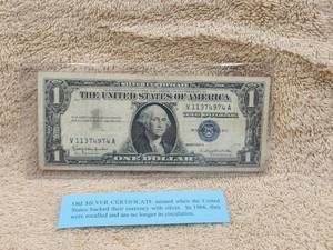 lot 123 image: Vintage Silver Certificate - $1 bill